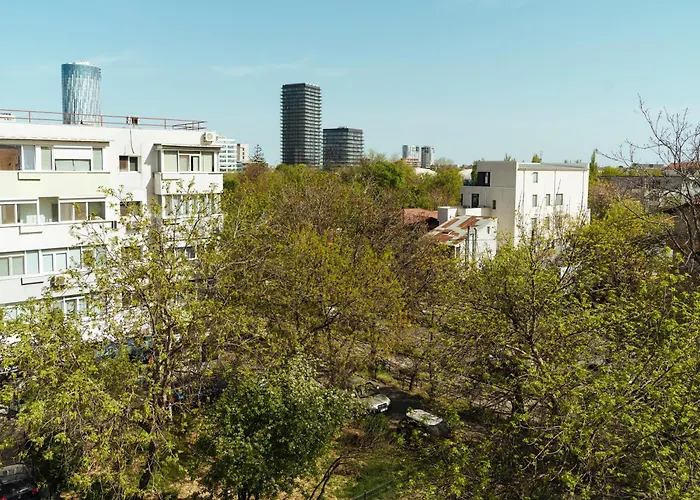 Cr Aviatiei Business Center * Бухарест